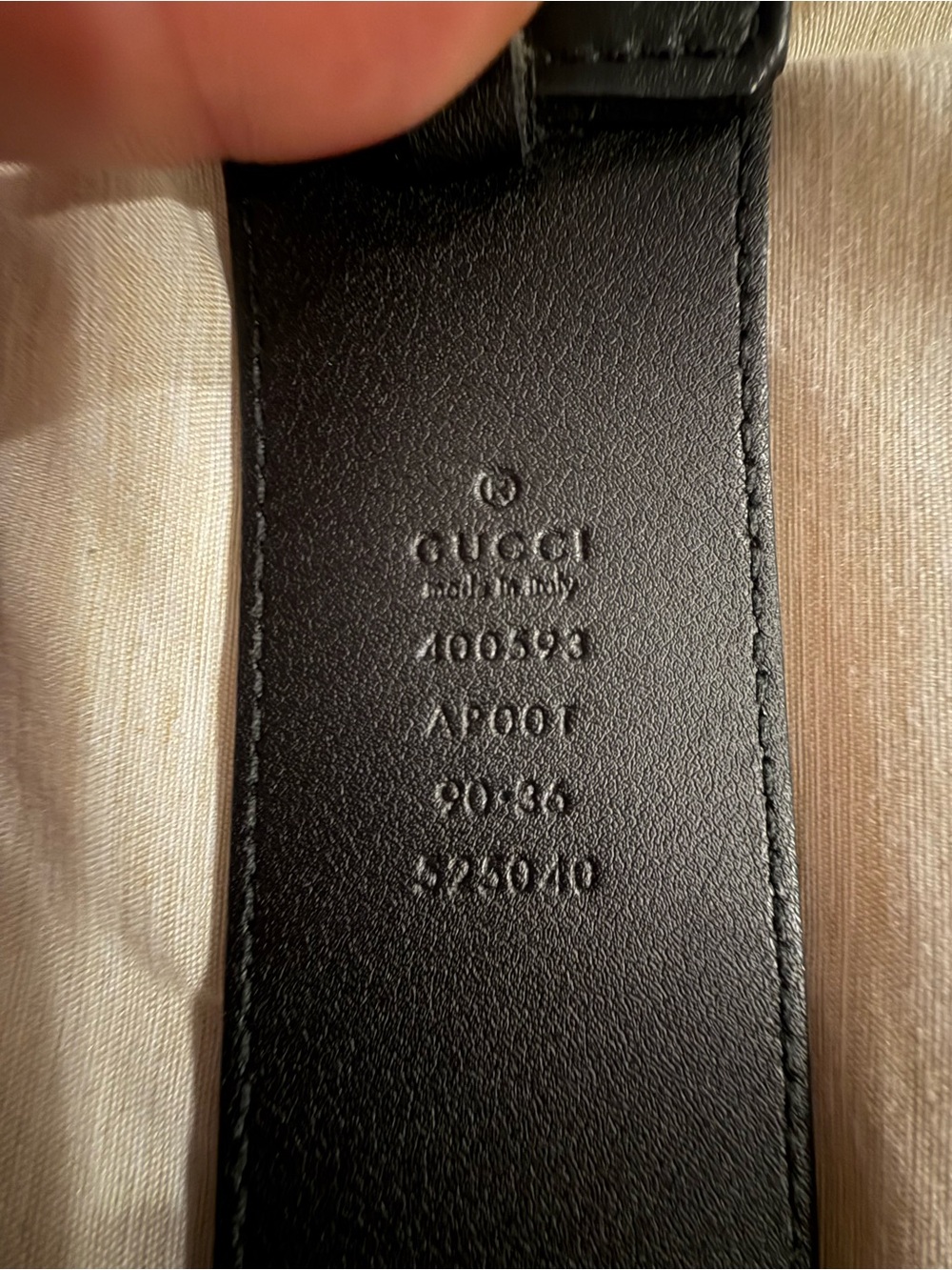 Gucci Black Leather Belt with Gold Double G Buckle - Picture 6 of 6